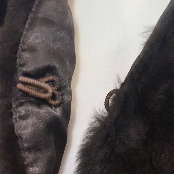 Stylish Chocolate Fur (Nutria) Capelet - Picture 6 of 11